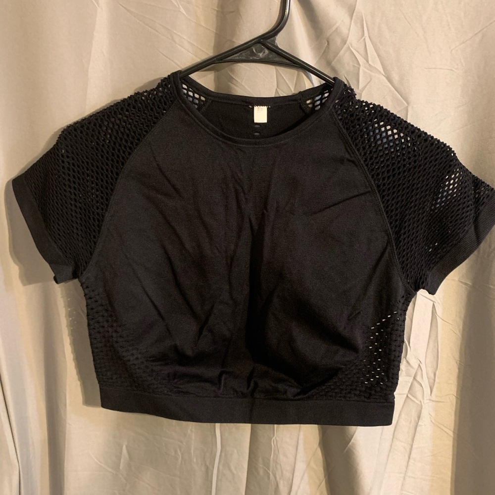 Fishnet sleeve crop top